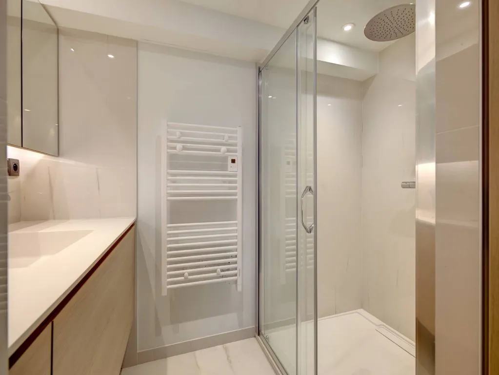 Vannitoad - Luxury Flat with Balcony in Cannes