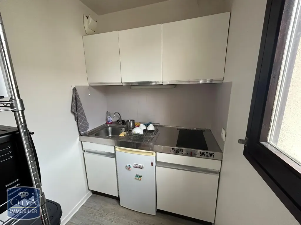 Köök - Fifth Floor Flat with Balcony in Clermont-Ferrand