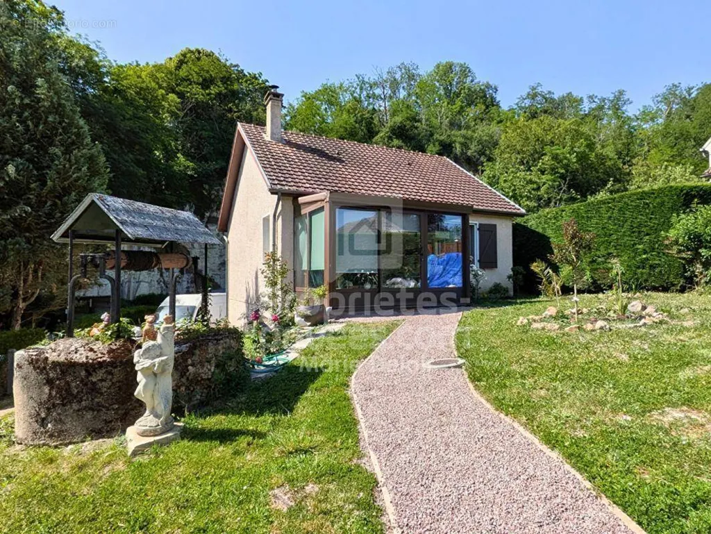 Jardin - Maison 4 pièces à Neuvy-Sur-Loire