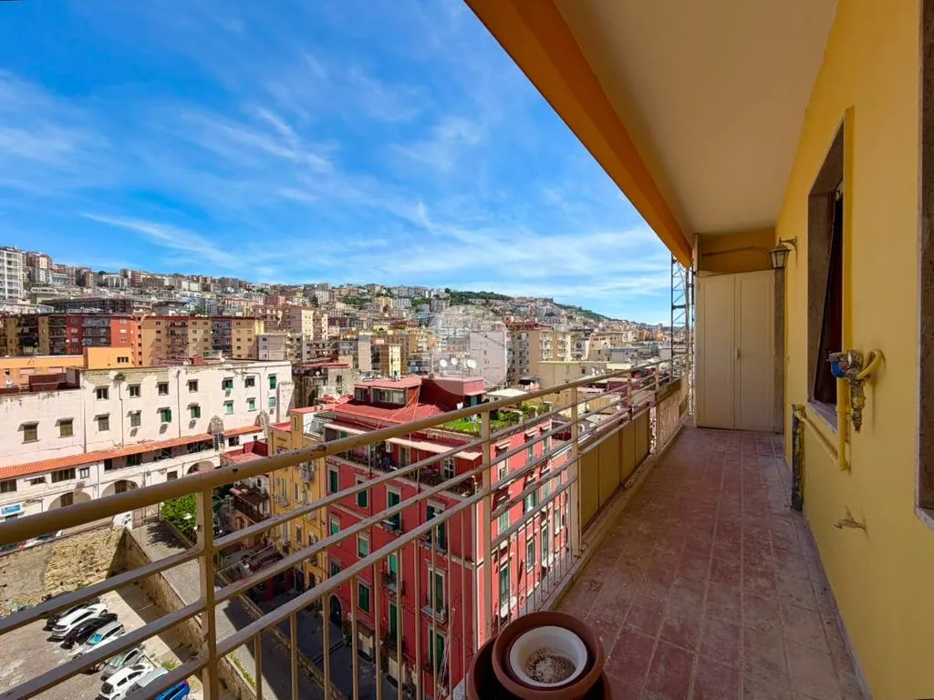 Balcone - Bright Apartment with Panoramic Terrace in Naples