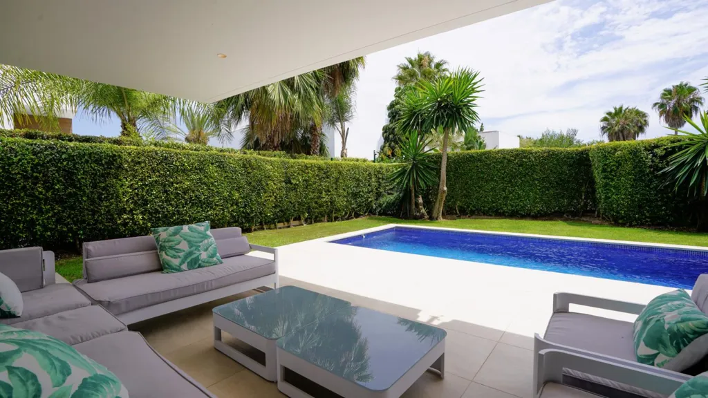 Piscine - Luxury Villa with Pool in Estepona