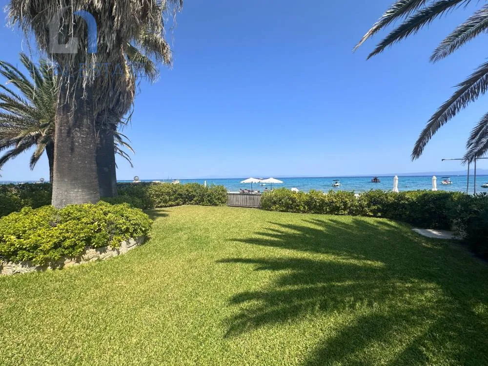 Jardin - Corner Villa with Sea View in Peukochori