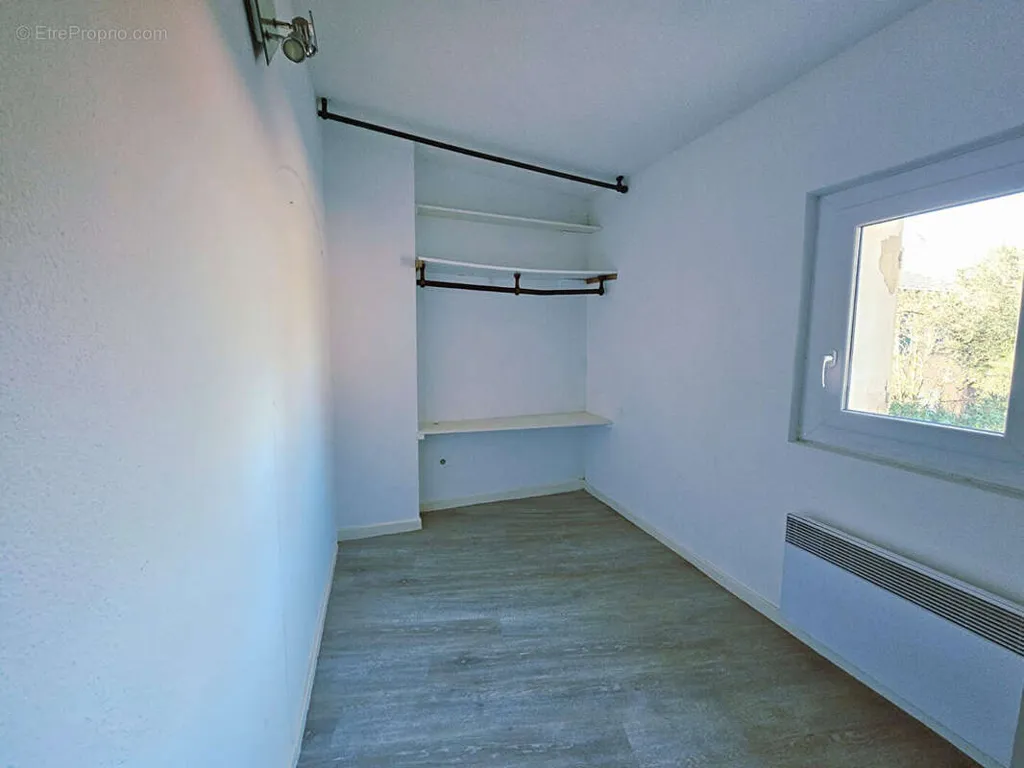 Pièces - Maison de Ville avec Balcon à Les Milles
