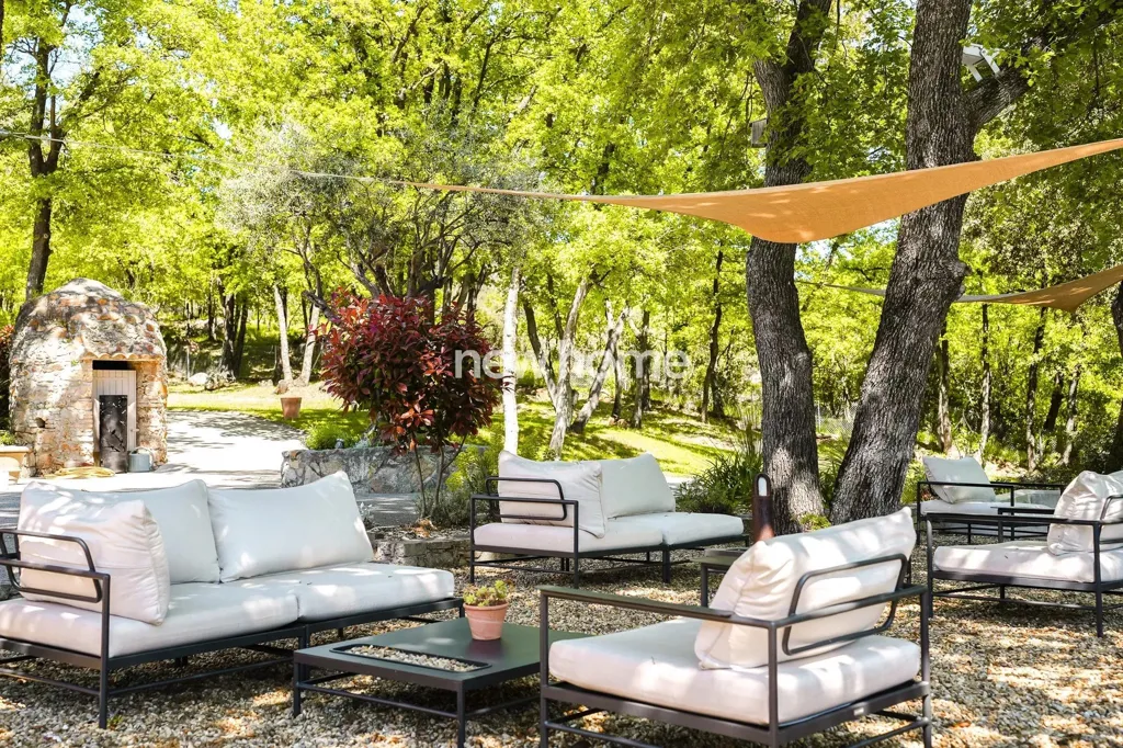 Terrace - Luxury Farmhouse with Pool in Fayence