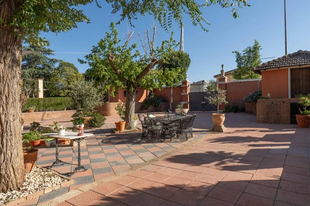 Terrace - Historic Palatial House with Pool in Ogíjares