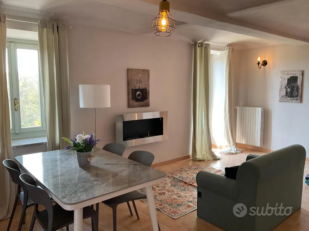 Séjour - Fully Furnished Apartment with Balconies in Piea