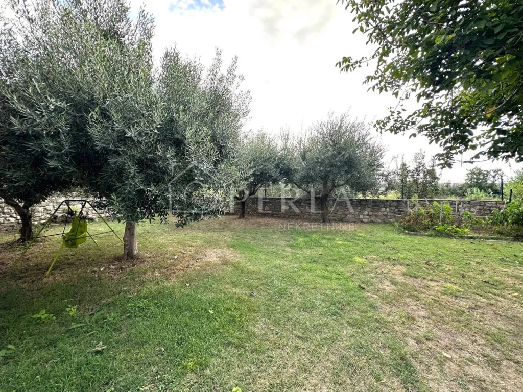 Giardino - Charming Townhouse with Garden in Nin