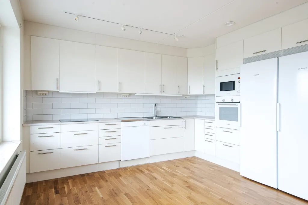Köök - Mixed-Use Property with Balcony in Upplands-Bro