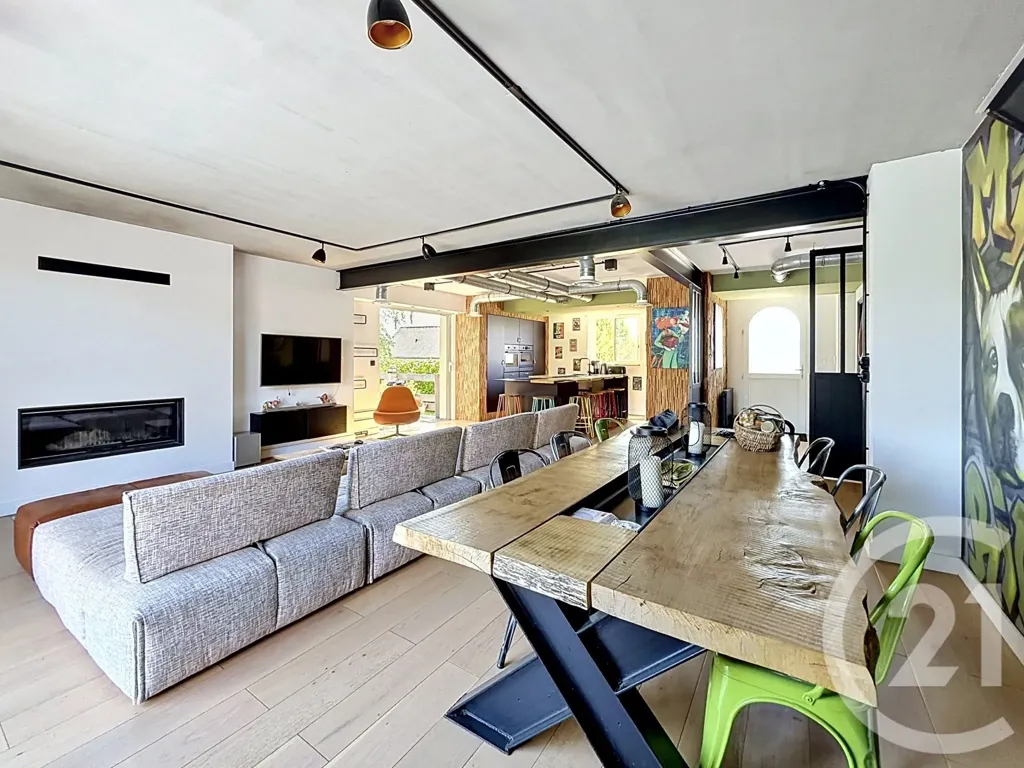 Elutuba - 9-Piece House with Pool and Spa in Ancenis