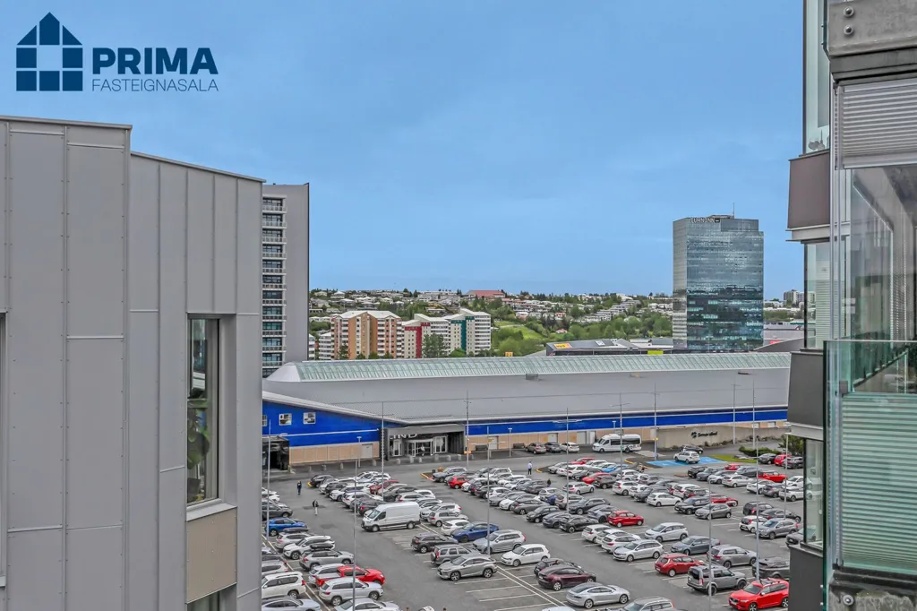Balcone - Apartment with Balcony in Kópavogur
