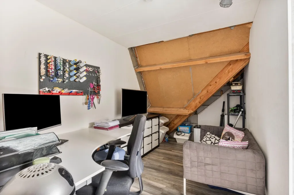 Bureau - Spacious Semi-detached House with Garden in Blerick
