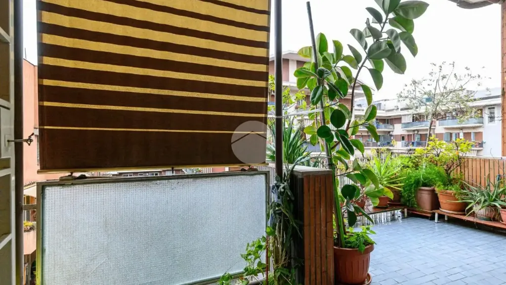 Balcon - 3-Bedroom Apartment with Terrace in Rome