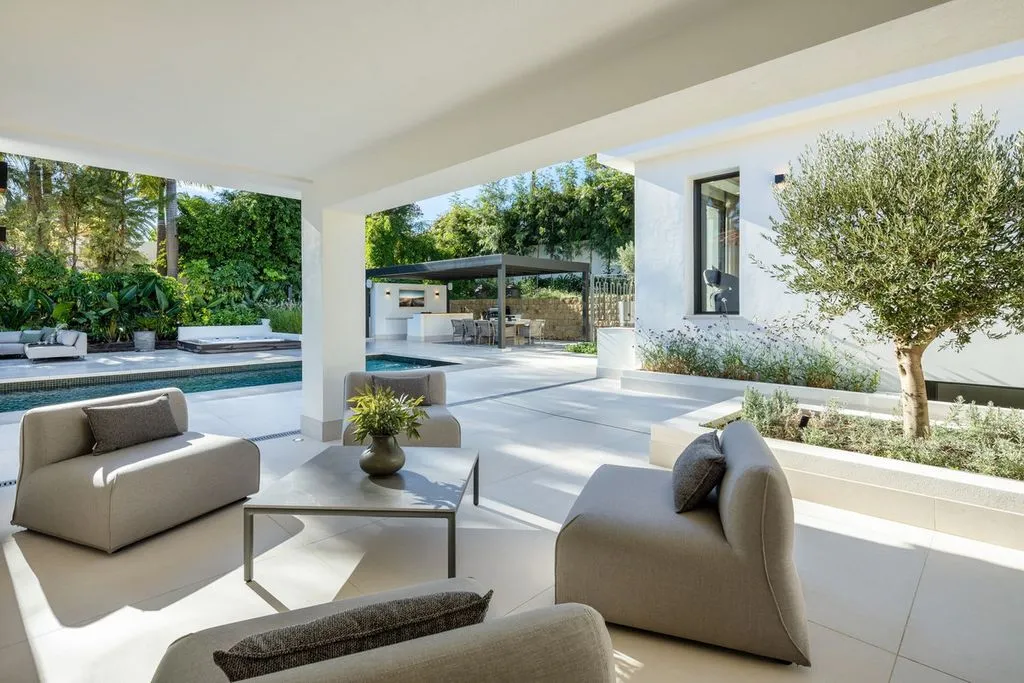 Terrasse - Luxury Villa with Pool in Nueva Andalucía
