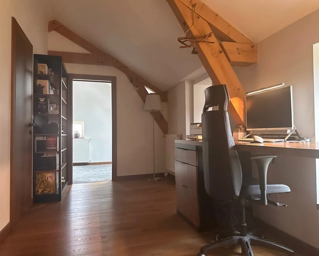 Bureau - Maison Authentique avec Grand Terrain à Beauregard-Vendon