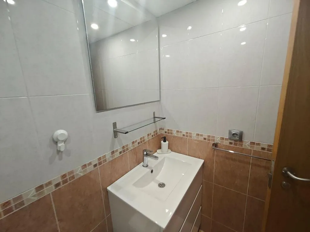 Bathrooms - Apartment with Balcony in El Ranero