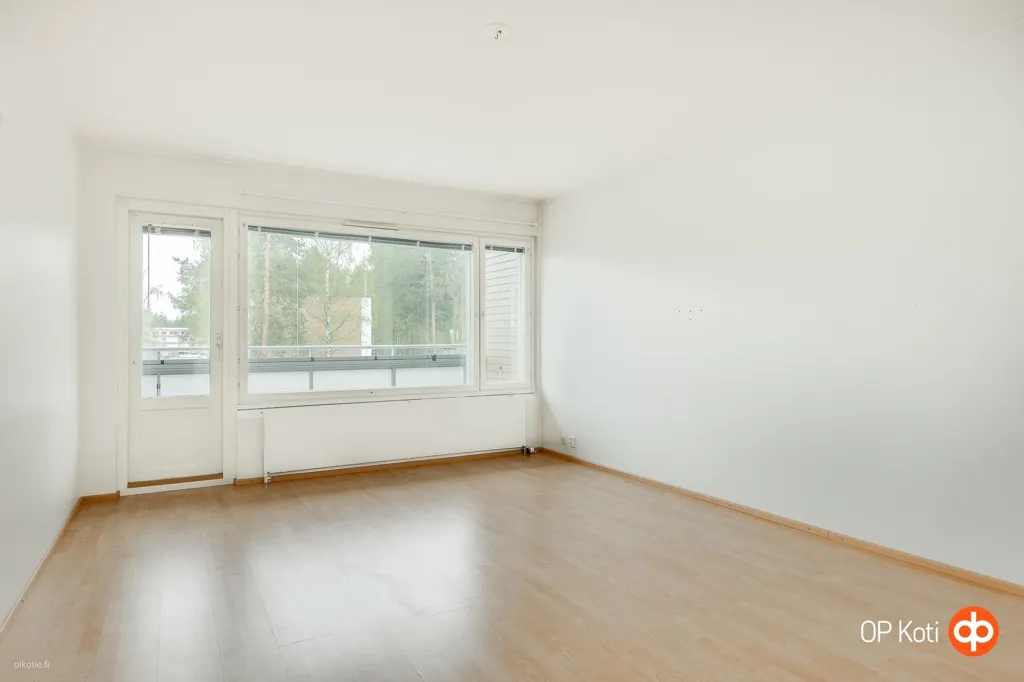 Pièces - Modernised Apartment with Balcony in Kaukovainio