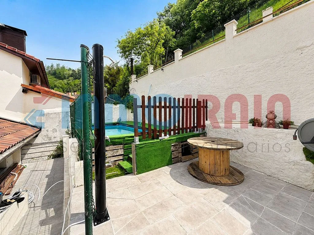 Piscine - Chalet with Pool and Terrace in Ataun