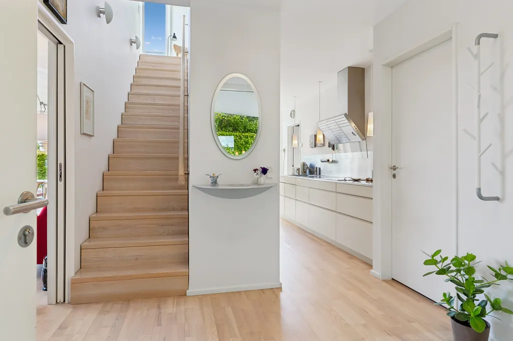Entrée - Architect-Designed Villa with Øresund View in Rungsted Kyst