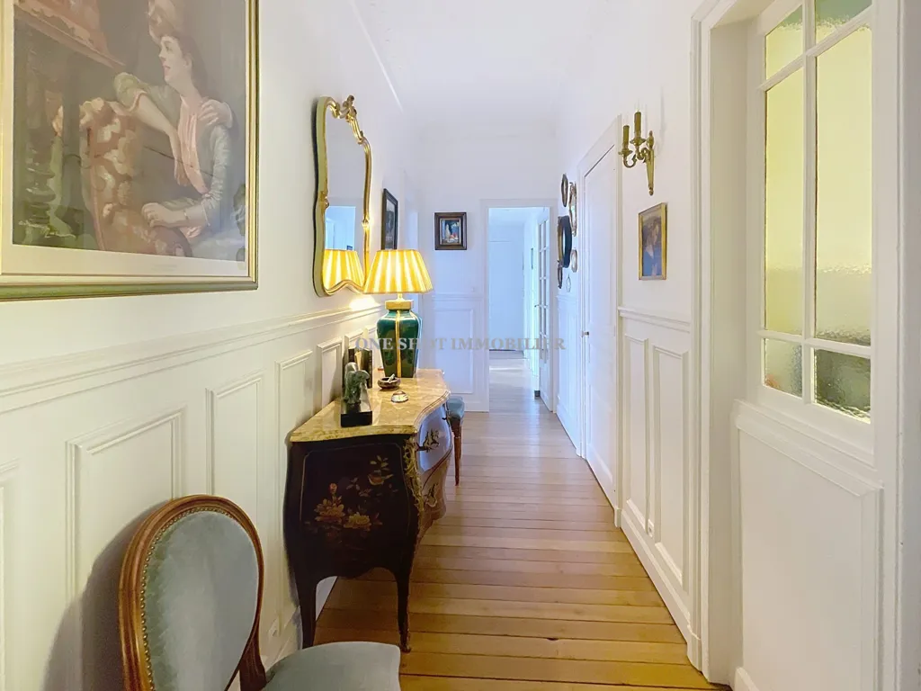 Hallway - Top-Floor Flat with City View in Orléans
