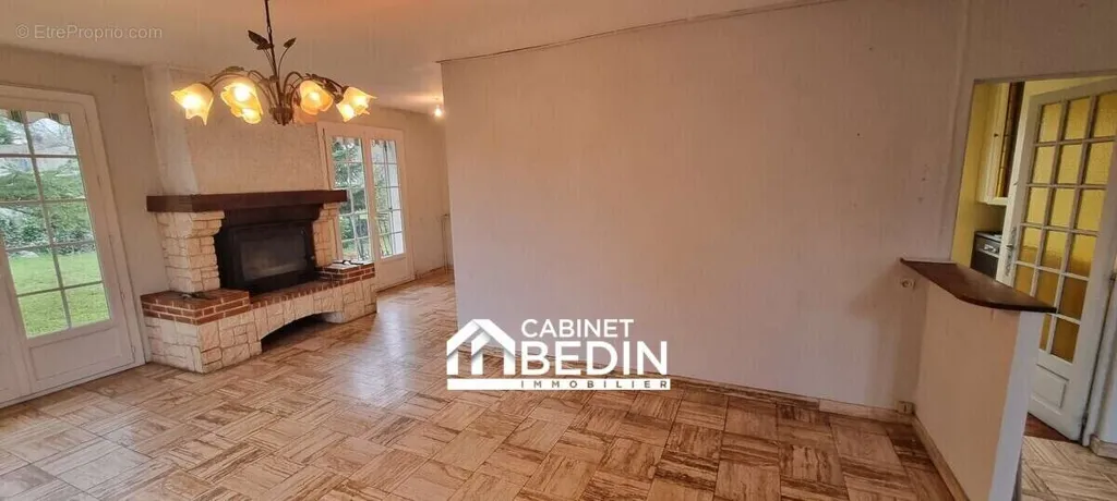 Séjour - Maison avec Piscine et Garage à Martillac