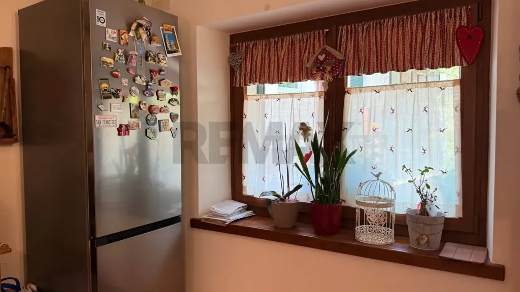 Cuisine - Rustic Villa with Garden in Fonzaso