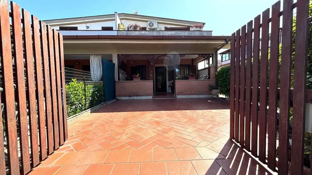 Esterno - Bifamiliar Villa with Garden in Ardea