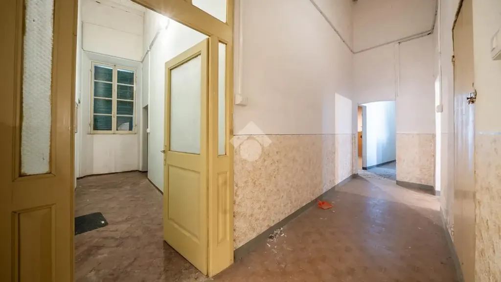 Entrée - Historic Castle with 2 Ha Land in Parma