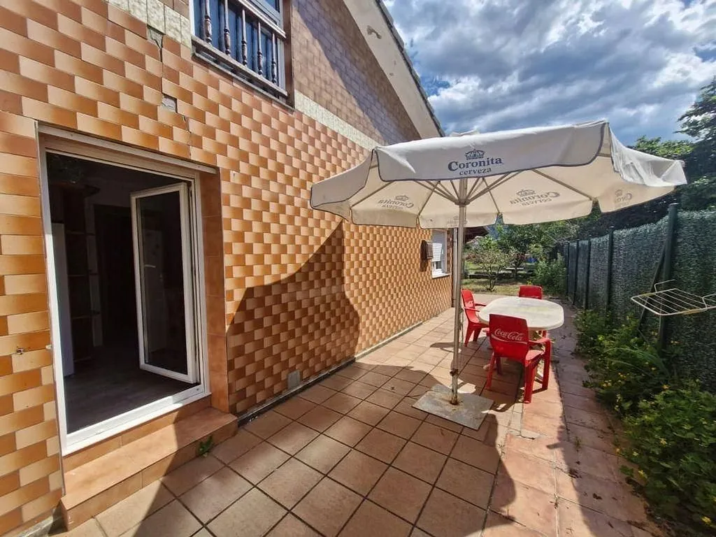 Terrace - Chalet with Garden in Corrales de Buelna