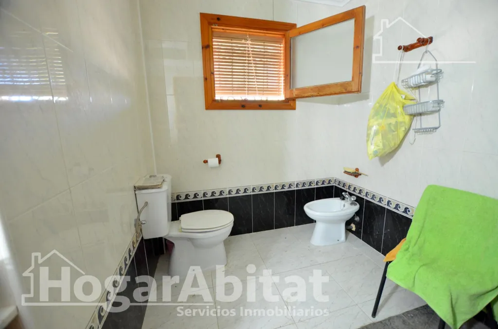 Salles de bain - Maison 8 pièces à Alicante Capital