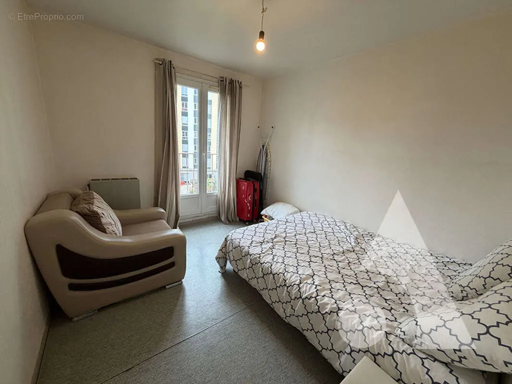 Chambres - Appartement T3 avec Balcon Centre-ville de Guéret