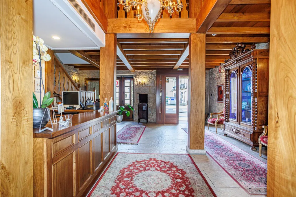 Hallway - Traditional Hotel with River View in Valadouro