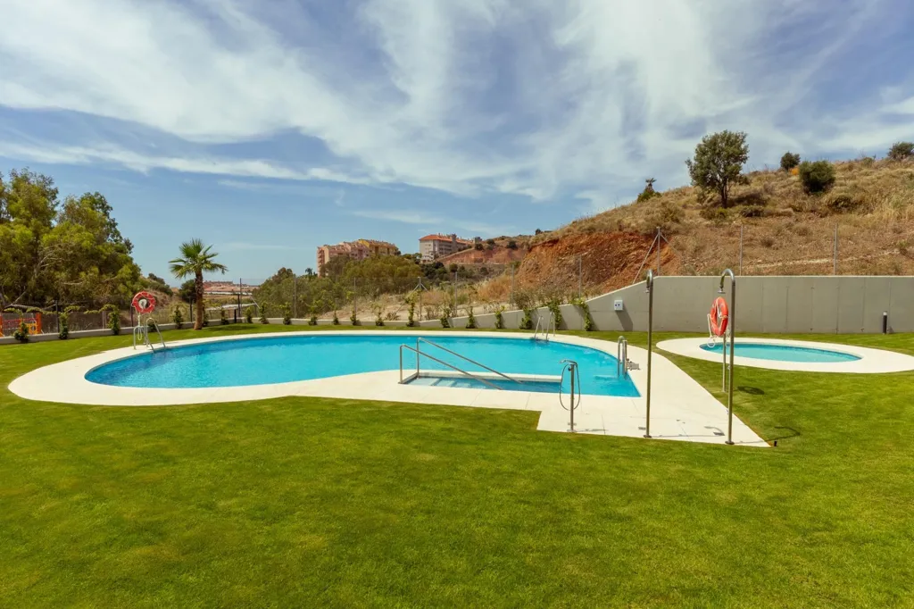 Piscine - 2-Bedroom Apartment with Pools in Torreblanca
