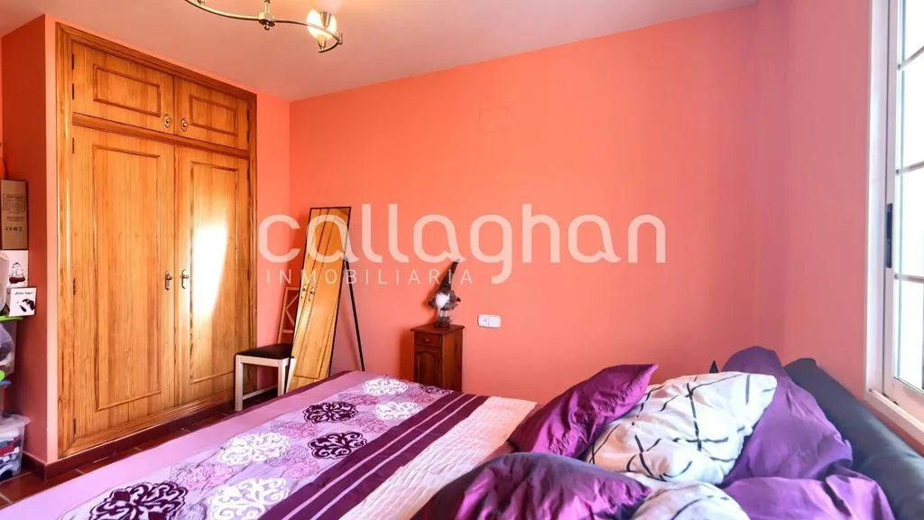 Bedrooms - Luxury Detached House with Pool in Paterna