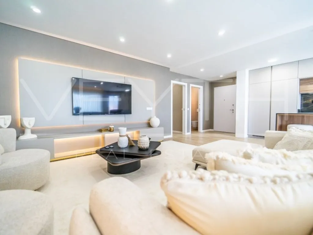 Elutuba - Luxury Duplex Flat with Terrace in Portas da Cidade