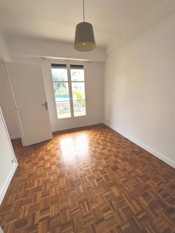 Pièces - Appartement 1 Chambre avec Balcon à Cimiez