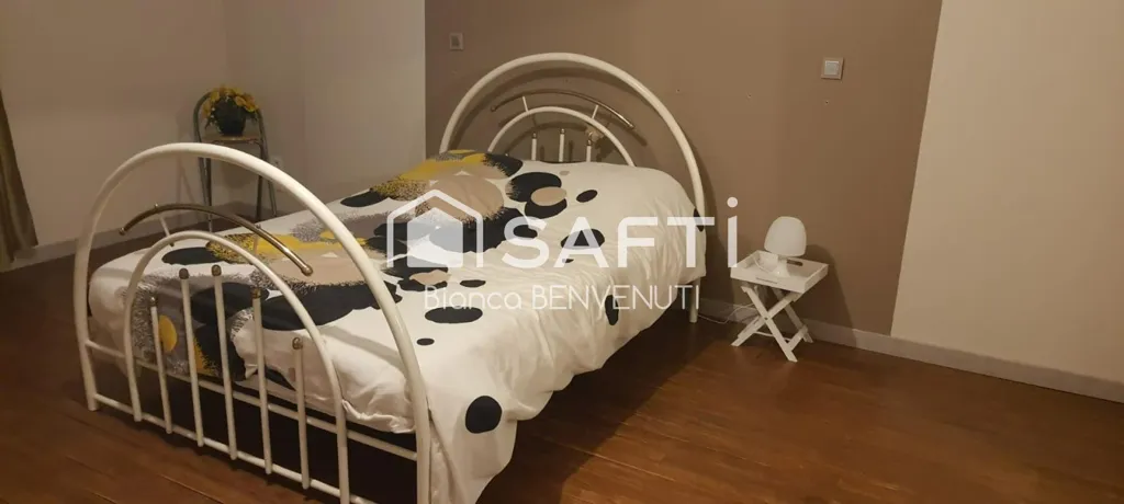 Magamistoad - 4-Piece Apartment for Renovation in Basse-Ham