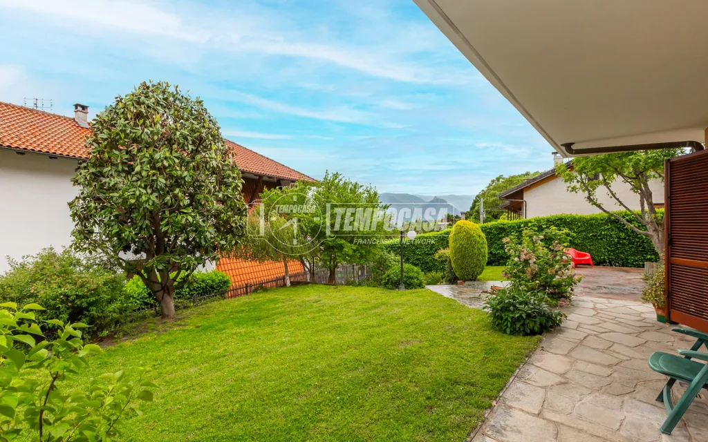 Aed - Panoramic Villa with Garden in Almese