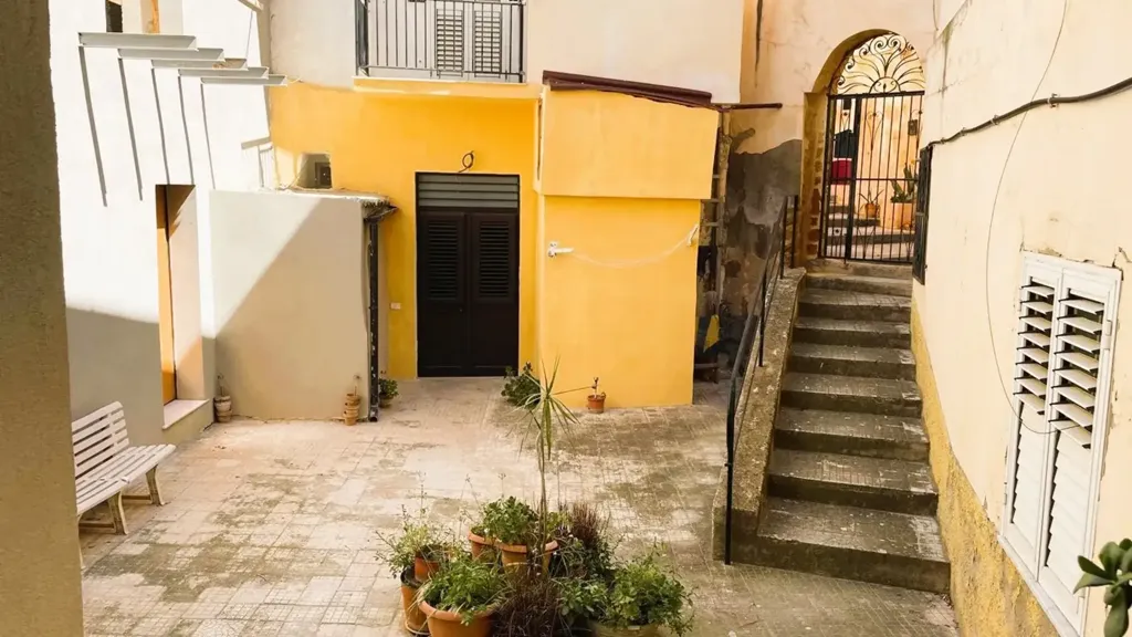 Garden - Cielo/Terra Apartment with Sea View in Agrigento