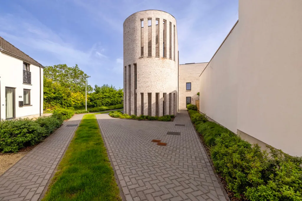 Aed - Energy-Efficient Apartment with Terraces in Kessel
