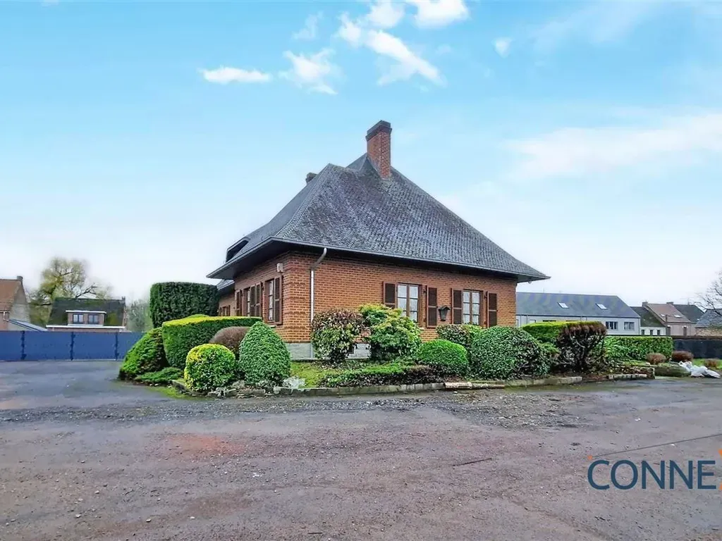 Extérieur - Villa 5 Chambres avec Jardin à Beloeil