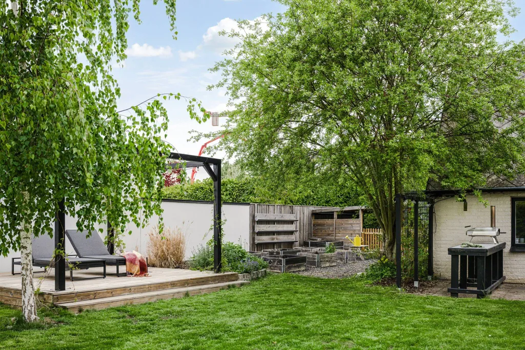 Garden - Spacious Villa with Garden in Lund