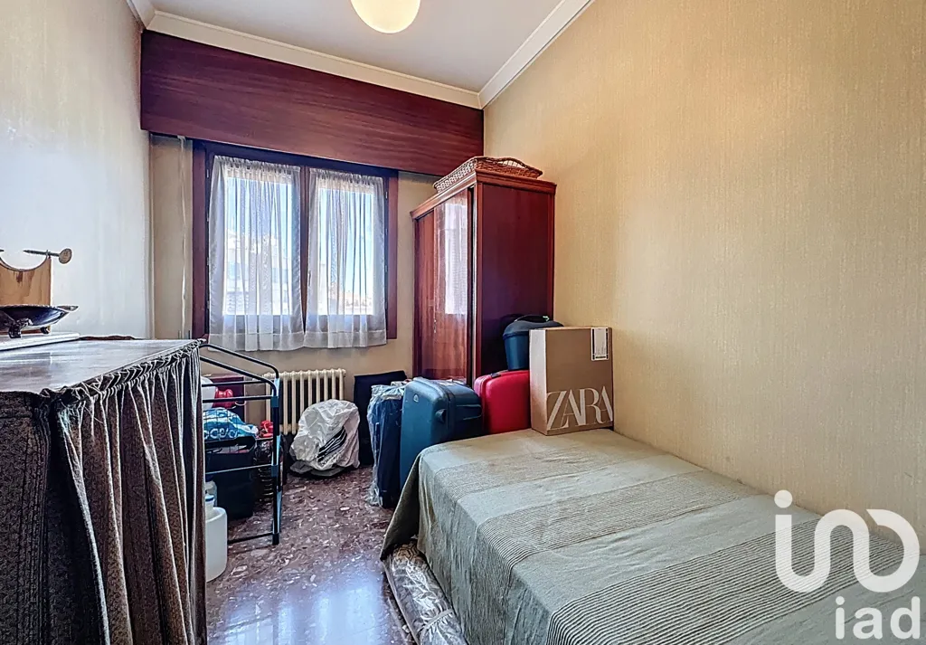 Magamistoad - Spacious 5-Bedroom Flat with Terrace in Zaragoza