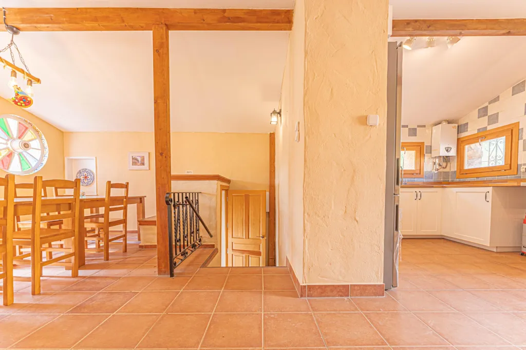 Salle à manger - Rustic Masia with Pool in Cabanelles