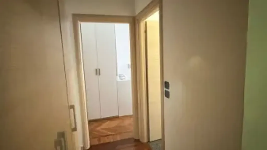 hallway_entrance