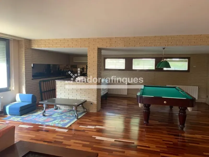 Pièces - Luxury Chalet with Pool in Urbanisation Berà