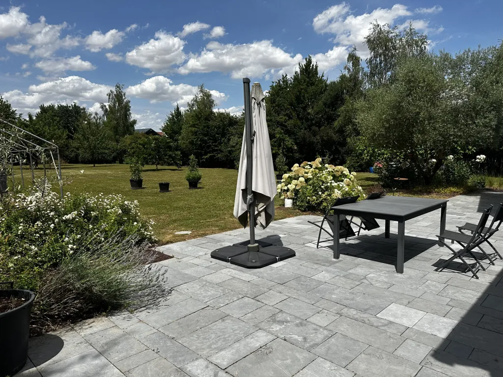 Terrazza - Spacious Pavilion with Garden in St Amand Longpré