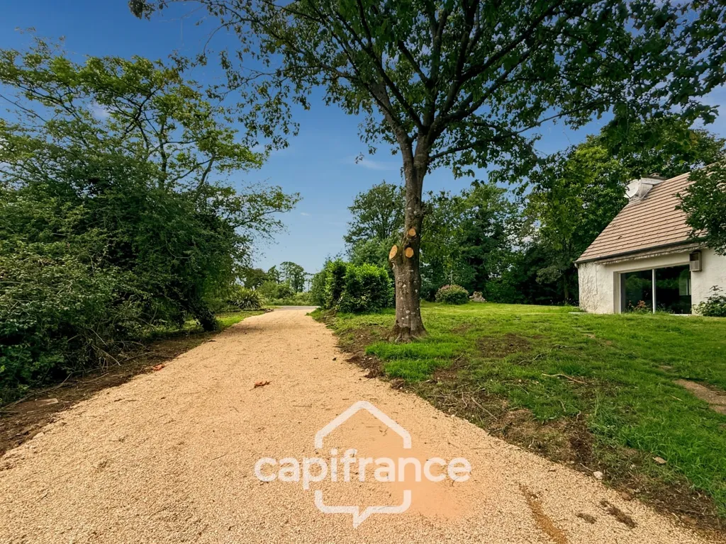 Extérieur - Maison Familiale avec Grand Terrain Arboré à Guern