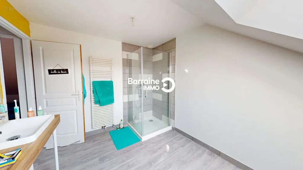 Bathrooms - Townhouse in Stone with Garden in Baud