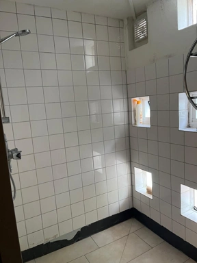 Vannitoad - Student Room with Shared Facilities in Breda