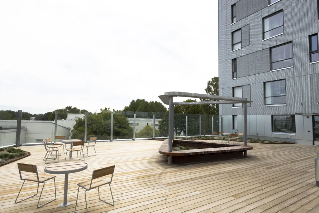 Terrace - Modern Flat with French Balcony in Malmi